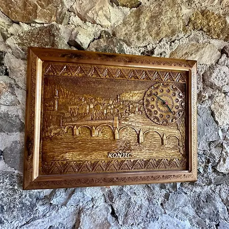 Queen Nyaraló Konjic